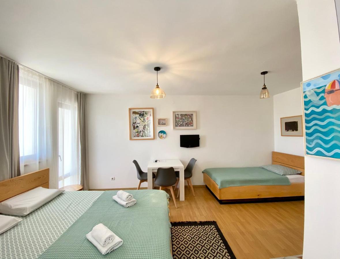 Apartments Rux De Luxe バール エクステリア 写真