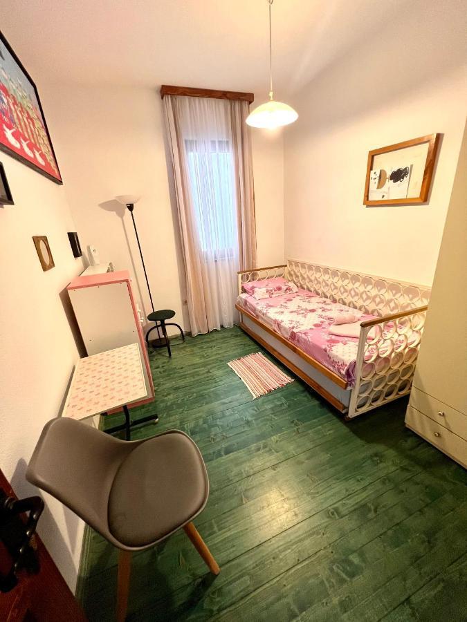 Apartments Rux De Luxe バール エクステリア 写真