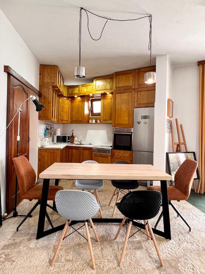 Apartments Rux De Luxe バール エクステリア 写真