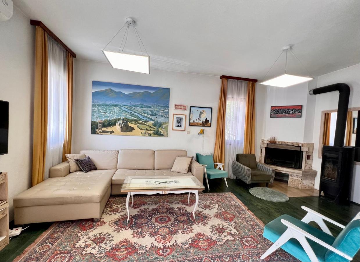 Apartments Rux De Luxe バール エクステリア 写真