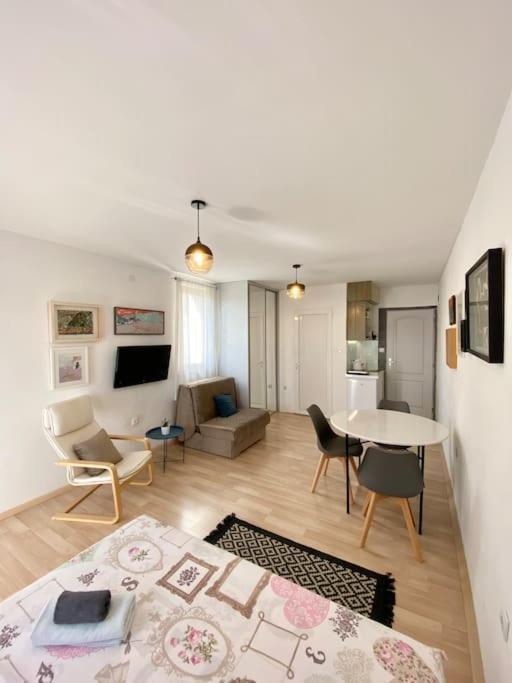 Apartments Rux De Luxe バール エクステリア 写真