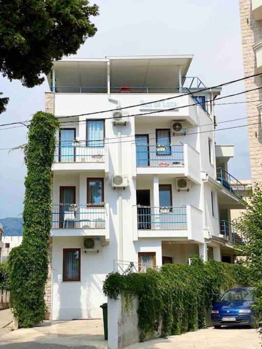 Apartments Rux De Luxe バール エクステリア 写真