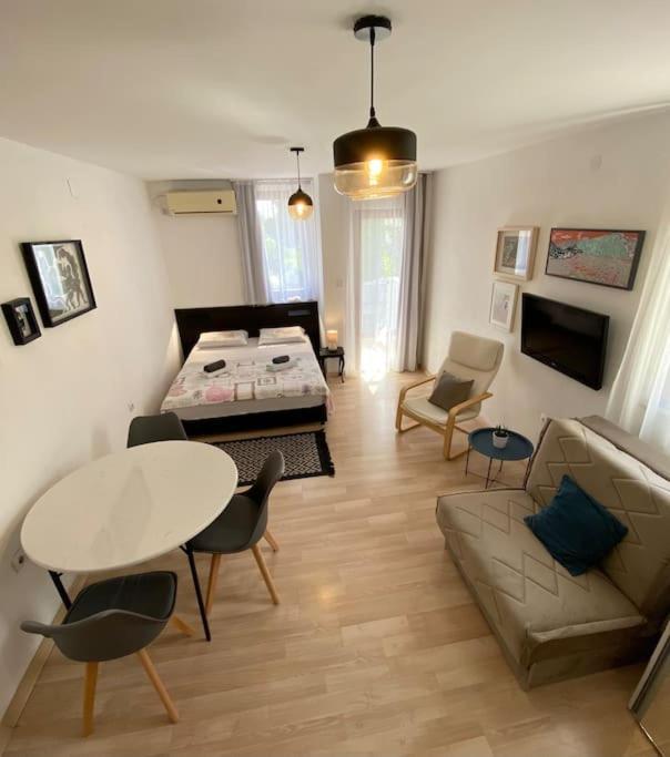 Apartments Rux De Luxe バール エクステリア 写真